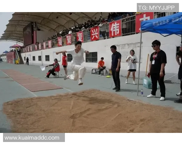 竞技体育的魅力:挑战极限与超越自我带来的精神力量与激情碰撞 竞技体育的魅力:挑战极限与超越自我带来的精神力量与激情碰撞