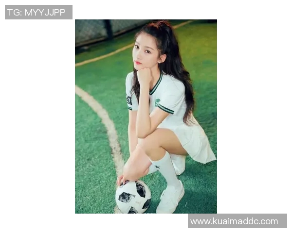 关晓彤与足球明星的甜蜜互动揭秘引发粉丝热议与关注